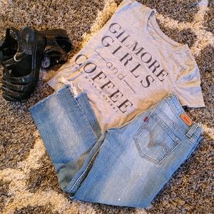 ⚡Levi's 524 too super low Size 9 medium⚡